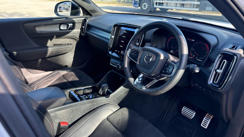 Volvo Xc40 1.5 T5 Recharge PHEV R DESIGN Pro 5dr Auto Estate